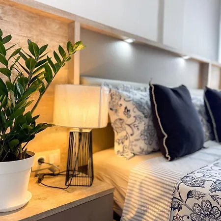 Apartment Alondras Park Charm *