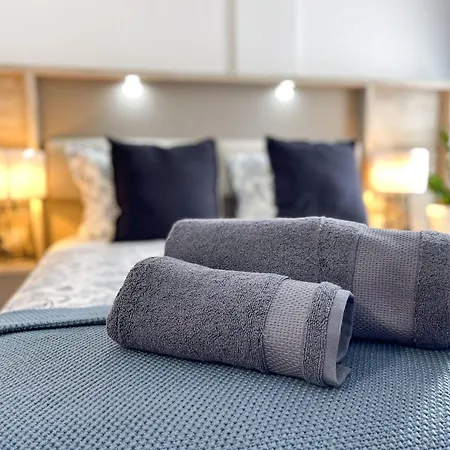 Apartamento Alondras Park Charm *